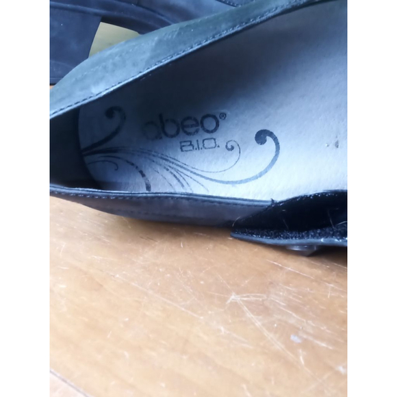 Women's Abeo Black Mary Jane Heels, size 11 - Picture 6 of 8